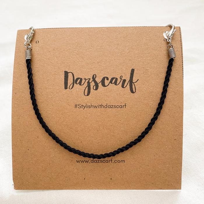 Gambar Dazscarf Konektor Masker Basic Spiral - Black dari Dazscarf undefined Tokopedia