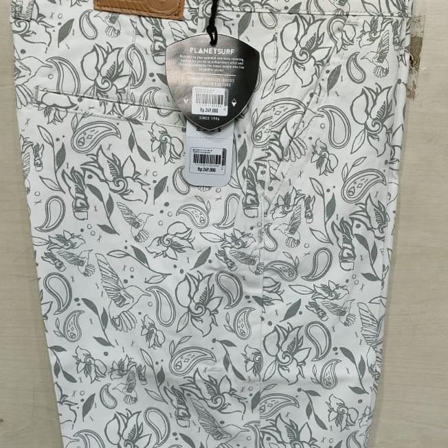 Gambar CELANA PENDEK PRIA SURFING PLANET SURF - 1, 28 dari LUCIOMART undefined Tokopedia