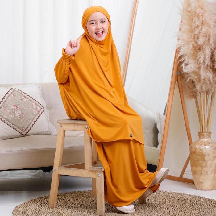 Gambar set french Khimar syar'i anak perempuan umur 7 8 9 10 11 tahun - mustard, XXXL dari znymoslem undefined Tokopedia