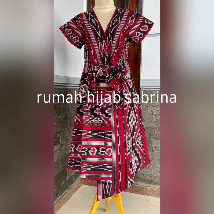 Gambar AQILA OUTER - MAROON, M dari Sabrina Tenun undefined Tokopedia