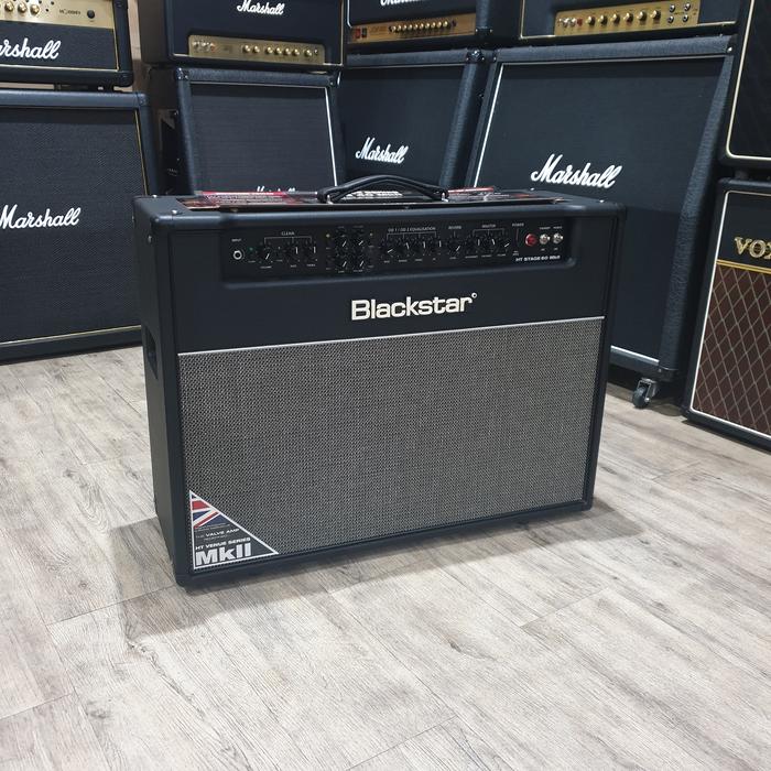 11 HT VENUE MKII. BLACKSTAR Amplificatore combo per chitarra HT CLUB 40 MKII 11 HT VENUE MKII. BLACKSTAR Amplificatore combo per chitarra HT CLUB 40 MKII