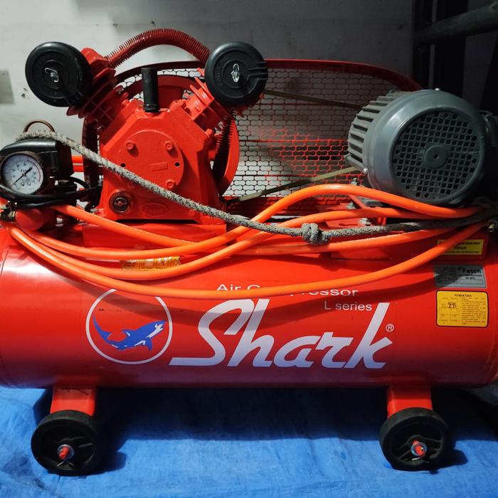 Gambar kompresor compressor angin shark 1/2 hp + motor fetch (auto) second dari tbandalas undefined Tokopedia