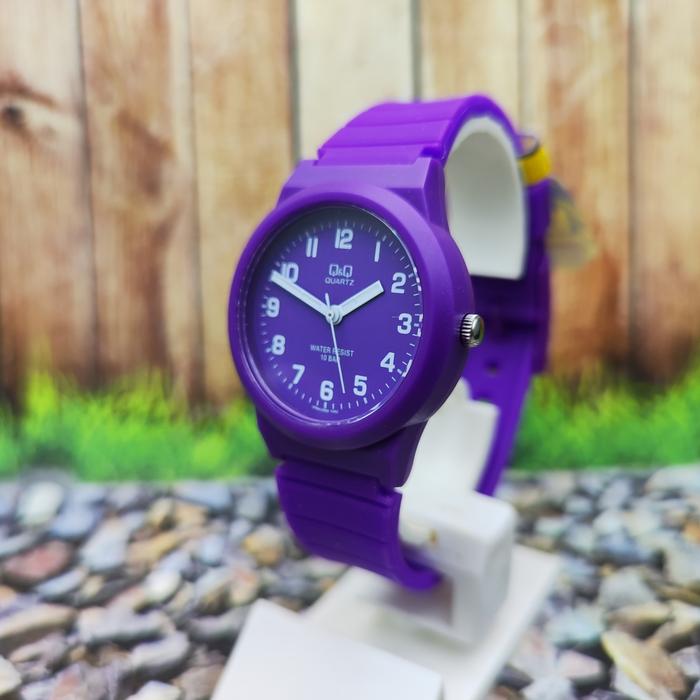 Gambar Q&Q QnQ QQ Jam Tangan Analog Karet Abu-Abu VR94J002Y Original - VR94J008Y dari Ogytashop undefined Tokopedia