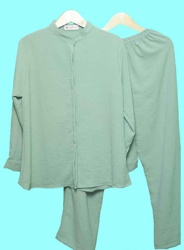 Gambar Setelan Wanita Kekinian Crinkle One Set Crinkle Airflow - Hava Sanghai - Hijau Sage dari HADISA.ID undefined Tokopedia