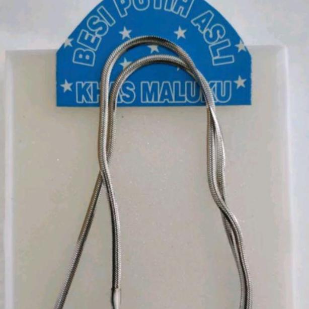 Gambar KALUNG BESI PUTIH AMBON . CEWEK / COWOK model pipih.anti karat - Silver, 45 cm dari WAHID MARTSW undefined Tokopedia