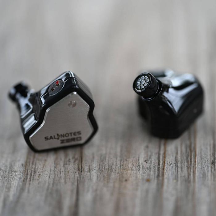 Gambar 7HZ/7HERTZ SALNOTES ZERO 10mm Single Dynamic Driver 2pin IEM audio - Hitam dari Johan Oz undefined Tokopedia