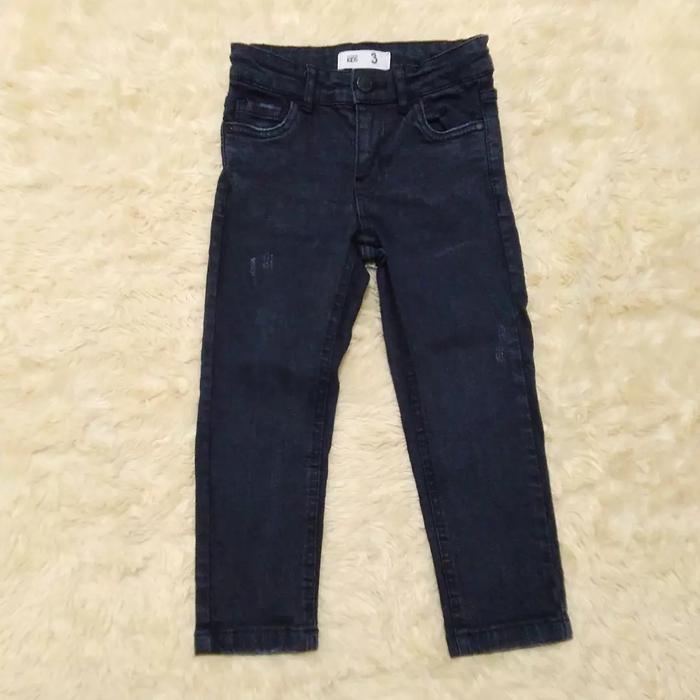 Gambar PRELOVED CELANA PANJANG JEANS COTTON ON KIDS ANAK COWOK CEWEK SECOND dari Yeah.Preloved undefined Tokopedia