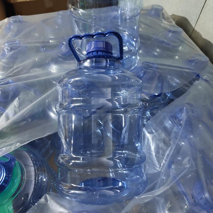 Gambar Shaker Galon Mini 2Liter Botol Air Minum - galon mini 2L dari Swana Lee group undefined Tokopedia