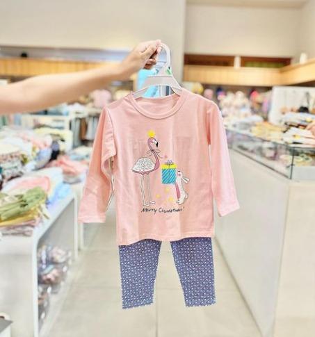 Gambar Piyama Anak L/L Queen Flamingo - Macadamia Little Glamz dari Macadamia Little Glamz undefined Tokopedia