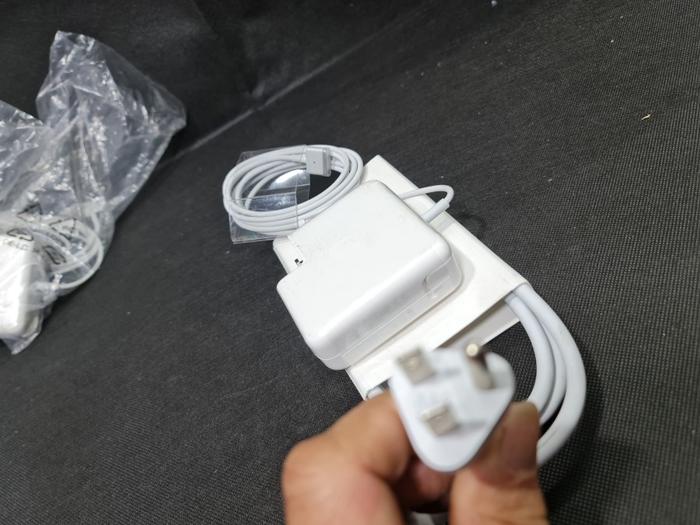 New Macbook Apple 60w Magsafe Power Adapter A1435 Original