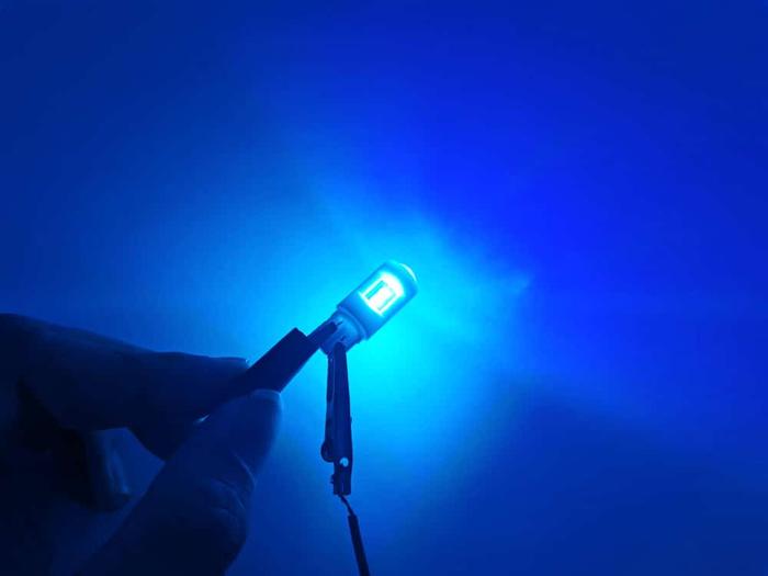 Gambar Lampu Sen Colok T10 Ceramic Lampu Led T10 Keramik Arus Ac Dc Sein 12V - Biru dari Black_King_Variasi undefined Tokopedia