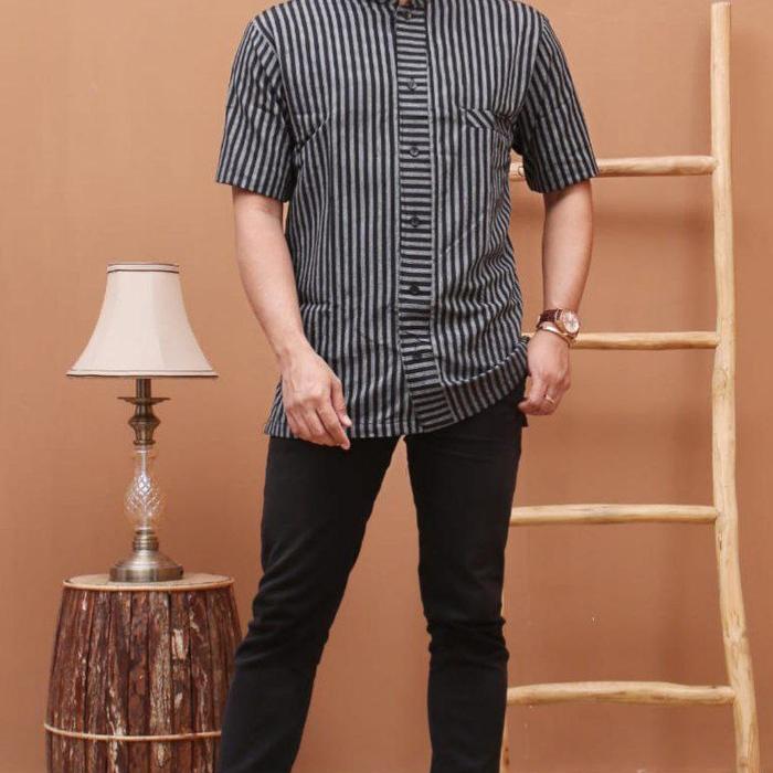 Gambar Kemeja Lurik Baju Tradisional Adat Jawa Pria - abu hitam, L dari laikhabatik undefined Tokopedia