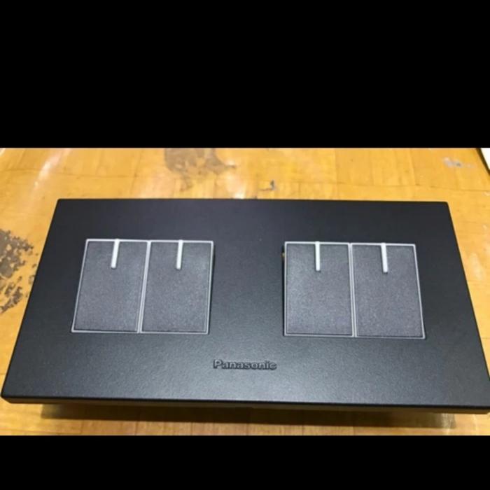 Gambar saklar 4gang sakelar 4 gang panasonic silver mws style wesj 5931mws we - HITAM BLACK dari PROLED ELECTRIC undefined Tokopedia