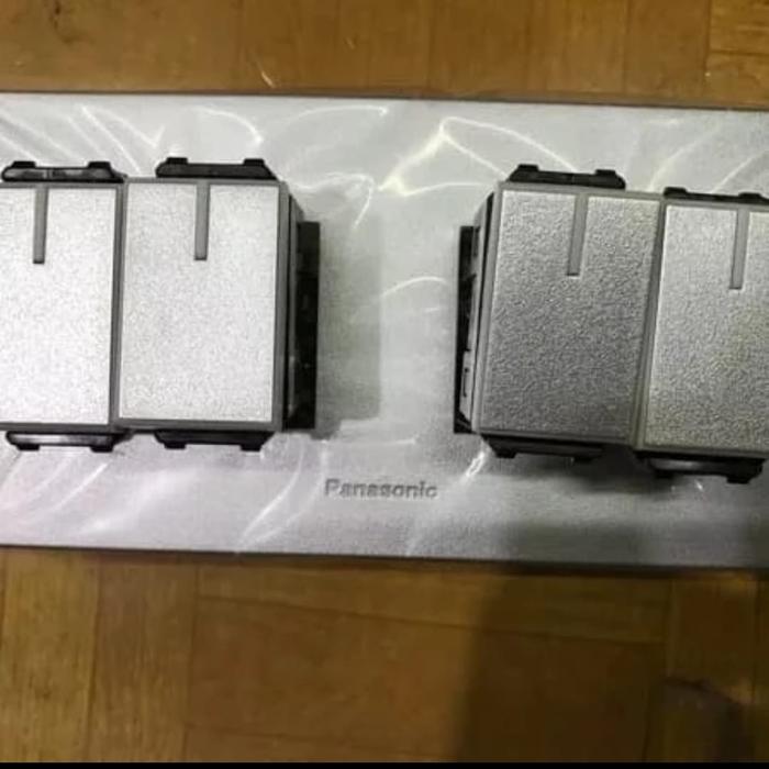 Gambar saklar 4gang sakelar 4 gang panasonic silver mws style - SILVER MWS dari wewe electric undefined Tokopedia