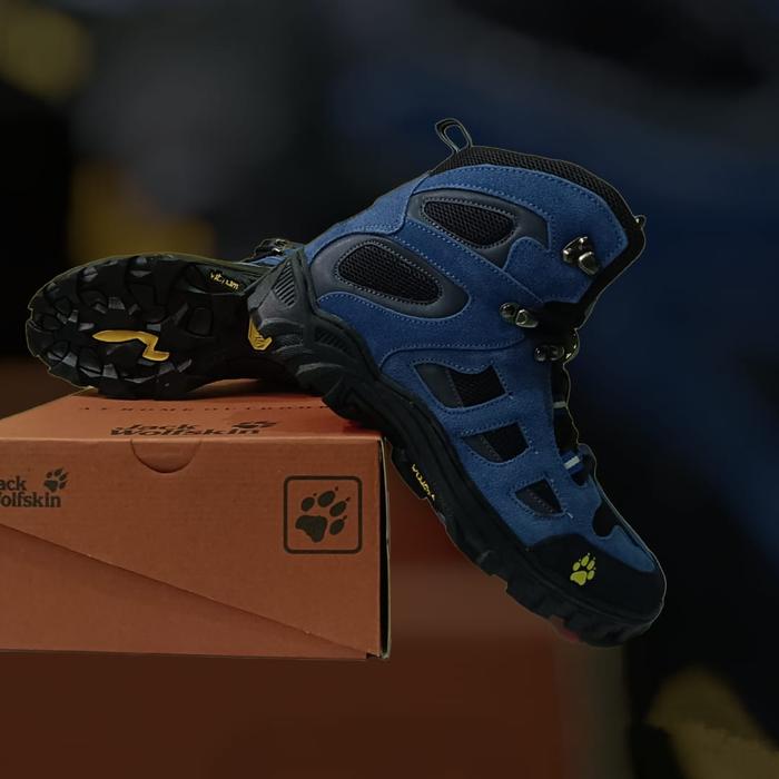 Gambar Sepatu gunung pria /sepatu Jack wolfskin terbaru 2022 - ungu black, 39 dari favoritsport01 undefined Tokopedia