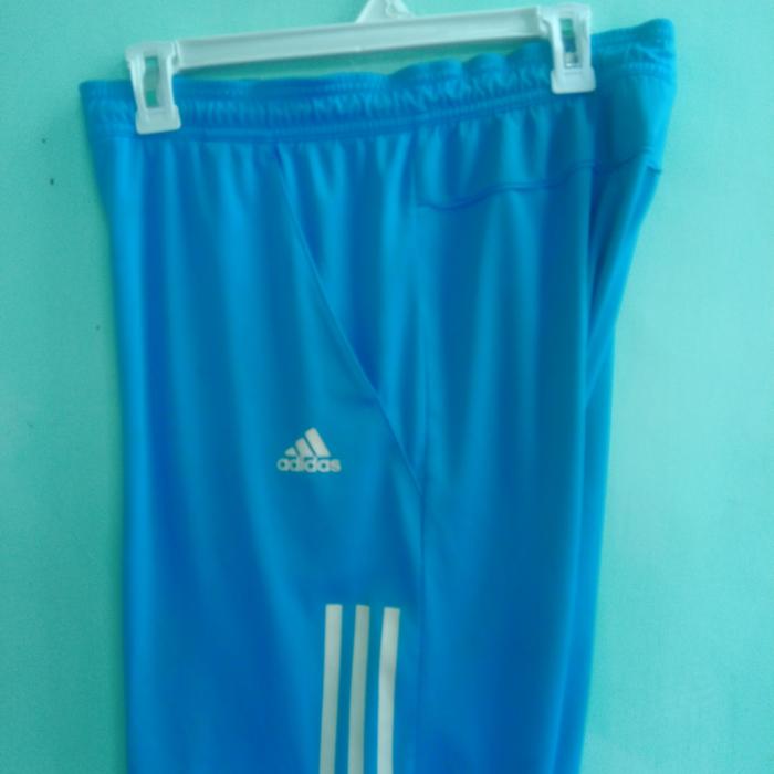 Gambar Thrift Celana Pendek Original Adidas dari ARFASport undefined Tokopedia