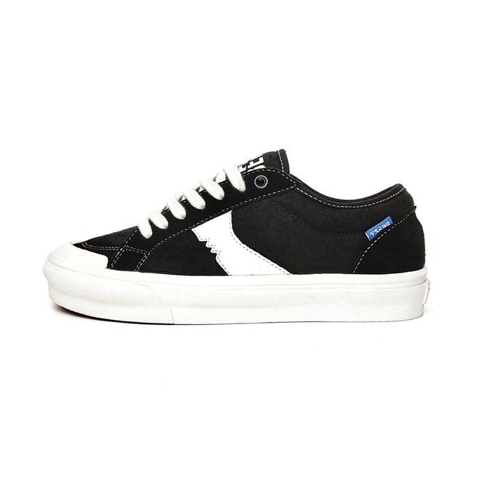 Gambar SEPATU BEAZT RADIX BLACK WHITE ORIGINAL MURAH LENGKAP klik size - BLACK WHITE, 40 dari Sepatu Lokal Terbaik 1998 undefined Tokopedia