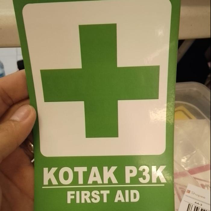 Gambar Sign Safety first dan Kesehatan Kerja Akrilik dan sticker - Kotak P3K, 15cm x 20cm dari Safety Zone_NEW undefined Tokopedia
