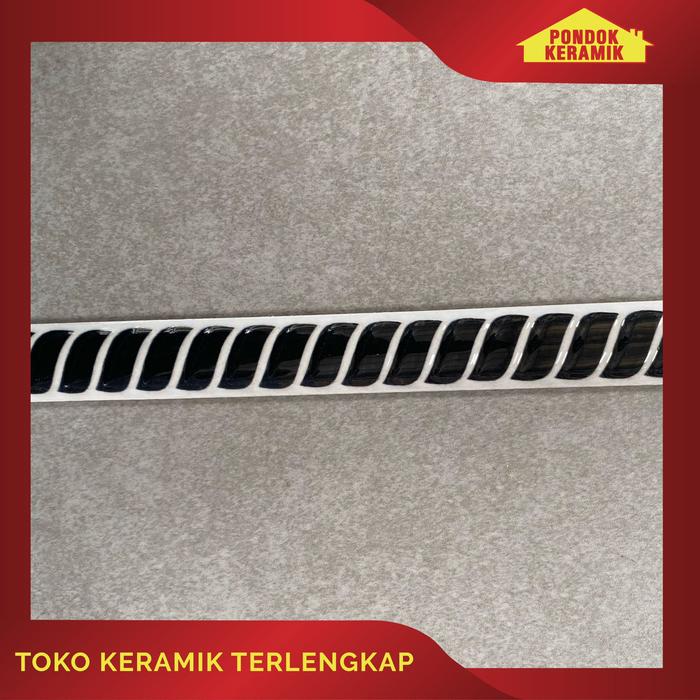 Gambar KUKU MACAN KERAMIK ULIR MOTIF UKURAN 2X20 (1 METER) - CANDY BLACK dari Pondok Keramik undefined Tokopedia