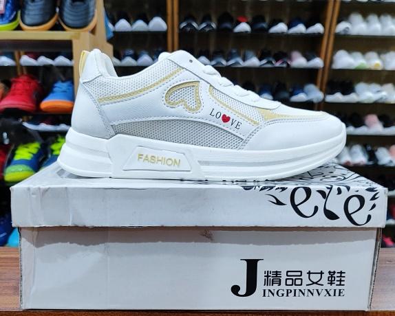 Gambar Sepatu Wanita Fashion Sneaker MK23 Terlaris - Putih, 37 dari Clutchglam undefined Tokopedia