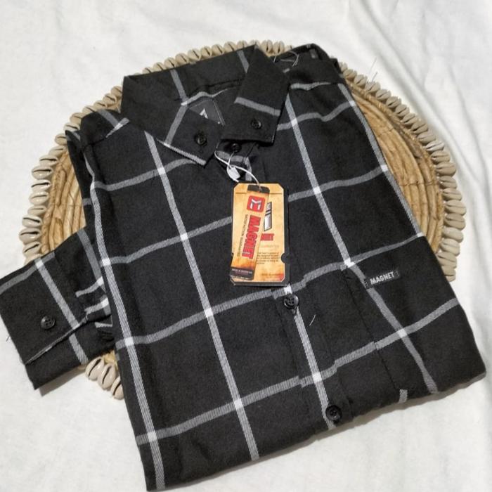 Gambar kemeja flanel pria wanita unisex lengan panjang baju advanture outdor   Motif Hitam Putih Kotak Distro Nyaman Casual - 1, M dari GOBIN clothing undefined Tokopedia