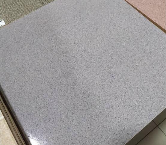 Gambar Keramik 40x40 Ocra Grey abu polos bintik glossy kw1 dari MJK Keramik undefined Tokopedia