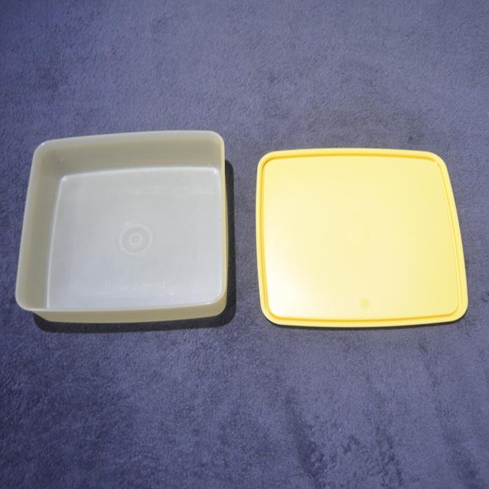 Gambar Tupperware Large Square Away 660mL - Kuning dari Vieny. undefined Tokopedia