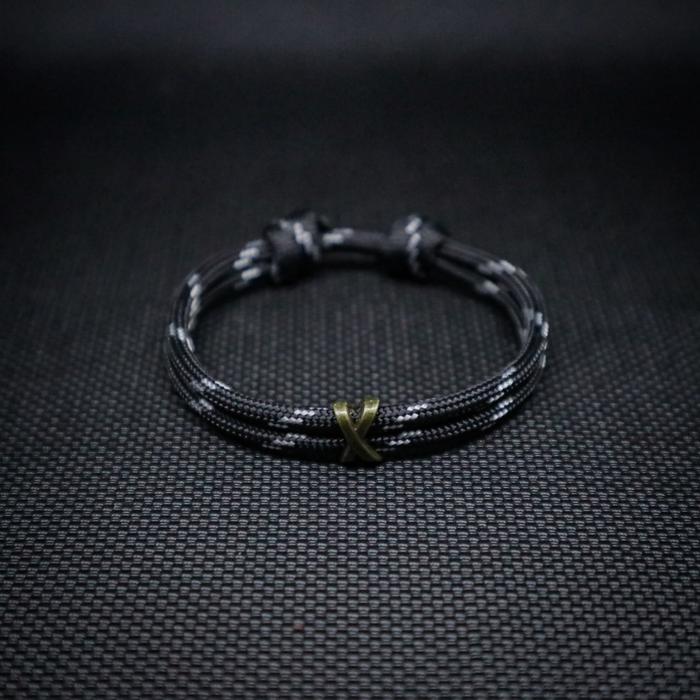 Gambar Gelang Paracord 550lbs 4mm Simple Knot Spacer X Unisex Bracelet - blackwhites dari Advenlet Store undefined Tokopedia