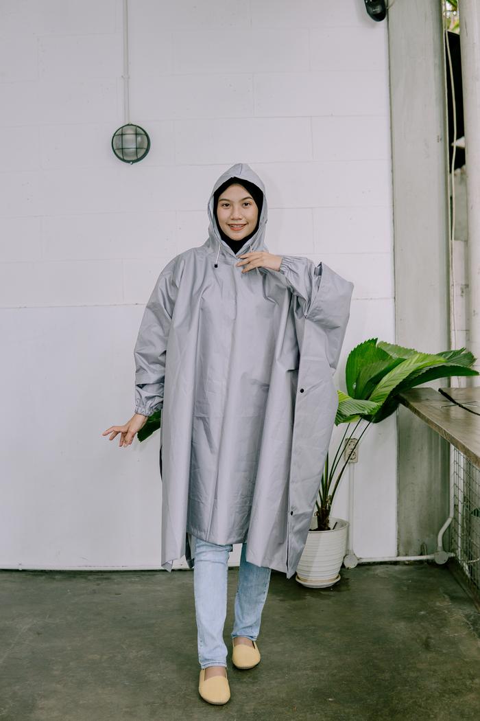 Gambar JAS HUJAN PONCO SERAT DAUN TALAS TEBAL AWET REAL TAHAN AIR - Abu-abu dari MFJ&#39;s undefined Tokopedia