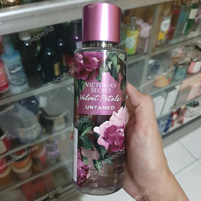 Gambar Victoria secret VS Velvet petals untamed fragrance body mist 250 ml dari Femalebeautyshop undefined Tokopedia