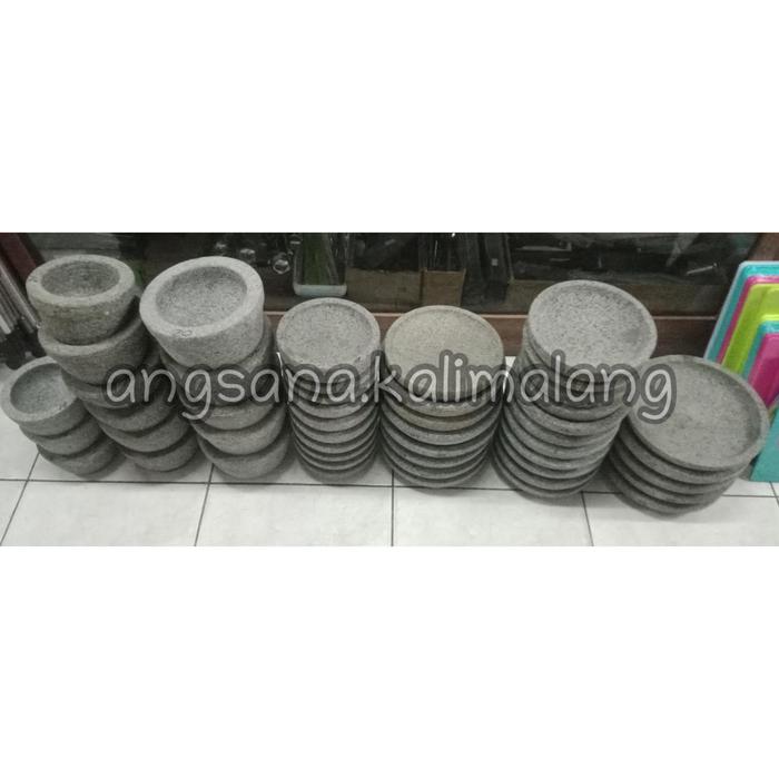 Gambar Cobek dan Lumpang Batu Asli dan 1 Set Ulekkan Original Batu - Lumpang 18cm dari Angsana Kalimalang undefined Tokopedia
