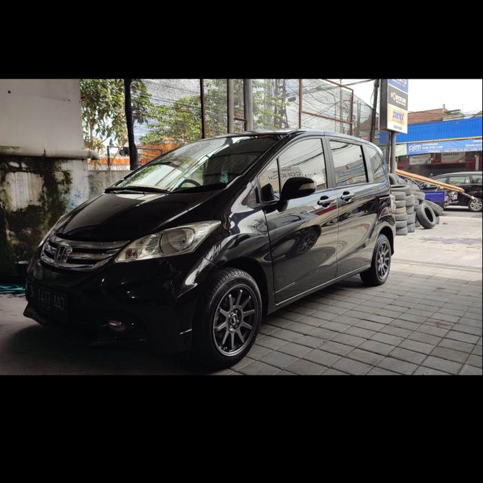 Jual modifikasi honda freed pake velg r16 sangat keren elegan - Kota ...