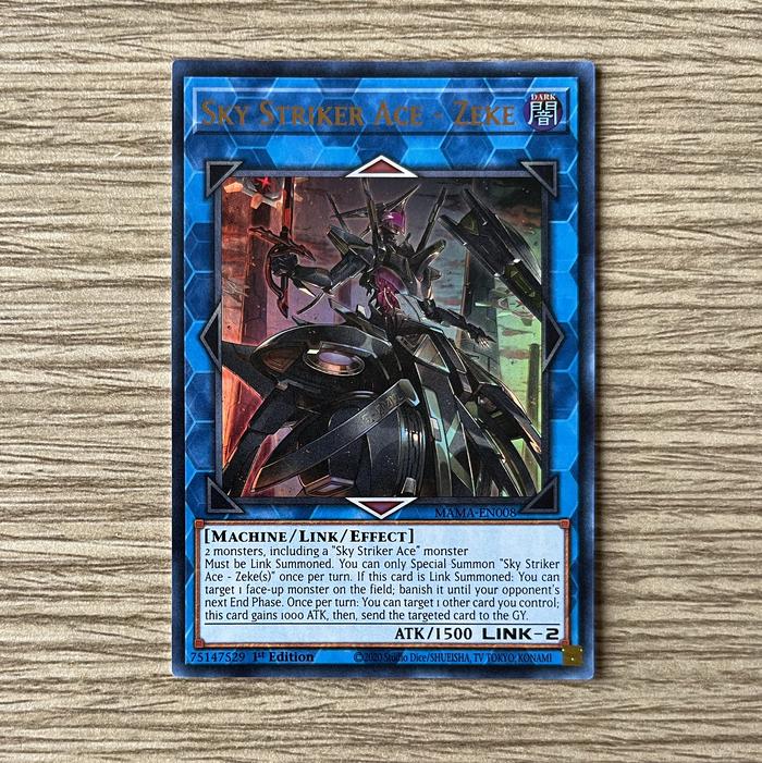 Yu-Gi-Oh! Sky Striker Ace - Zeke - MAMA-EN008 - Ultra Rare - 1. Auflage Sammelkarte
