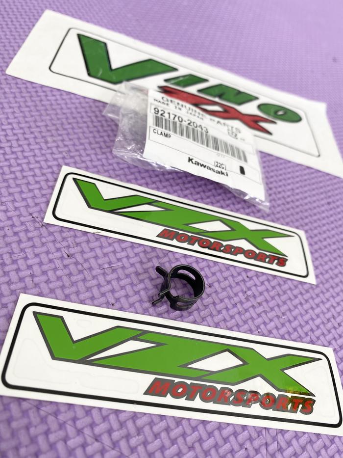 Gambar Klem Untuk Selang Pompa Oli Samping Ke Intake Ninja 150 RR R Original dari VINO ZX undefined Tokopedia
