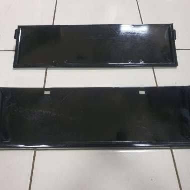 Gambar Tatakan dudukan tempat frame plat nomor mobil stainless chrome satu set depan belakang universal bisa semua mobil 46 cm ukuran plat sekarang - Hitam, Standard dari TM AUTOPARTS undefined Tokopedia