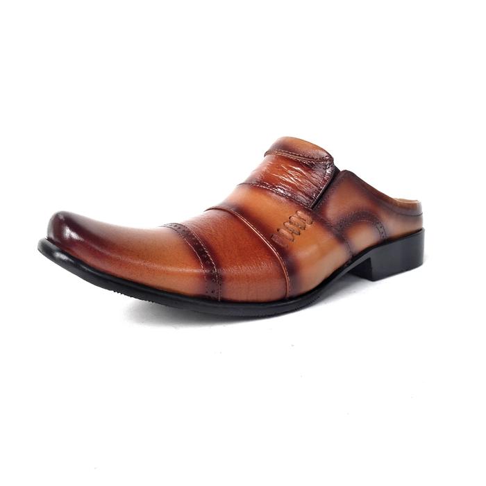 Gambar Sepatu sandal kulit pria / sepatu slop pantofel / sepatu kulit asli - Tan, 39 dari Billionaire Shoes undefined Tokopedia