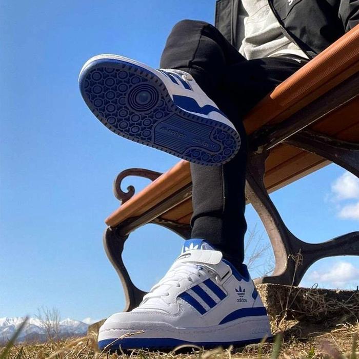 Sneakers Pria Adidas Forum Low White Royal Blue Original Resmi di Ace  Sneakers Tokopedia
