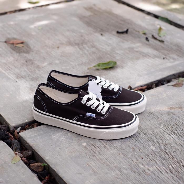 廃盤 新品 VANS Authentic 44 DX Anaheim 11.0 廃盤 新品 VANS Authentic 44 DX Anaheim 11.0 新年一発目の初買いは「VANS