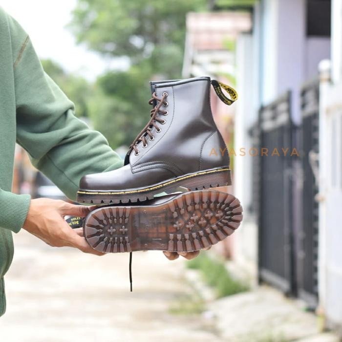 Gambar Sepatu Boots Docmart Dr.Martens sneakers casual Pria Big Size 43-45 - Cokelat, 42 dari Raiva Store undefined Tokopedia