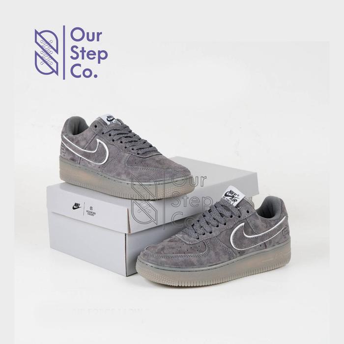 Nike Sneaker Reigning Champ Air Force Grey Reflective 150 真标