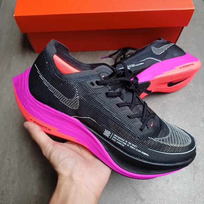 nike zoomx vaporfly next harga