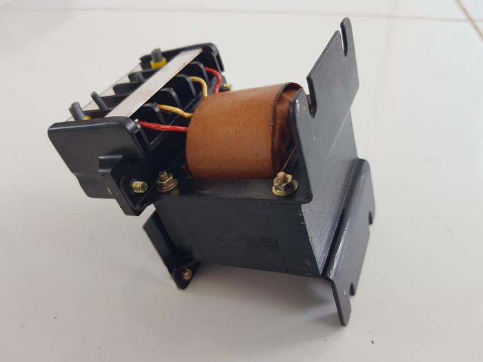 Gambar INDUSTRIAL TRANSFORMER / TRAFO 380V - ET045 dari PANLIST undefined Tokopedia