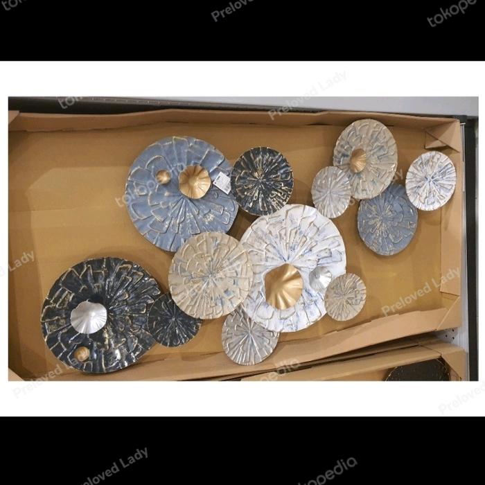 Gambar Wall Art - Multi Plates (Like New) dari Preloved Lady undefined Tokopedia