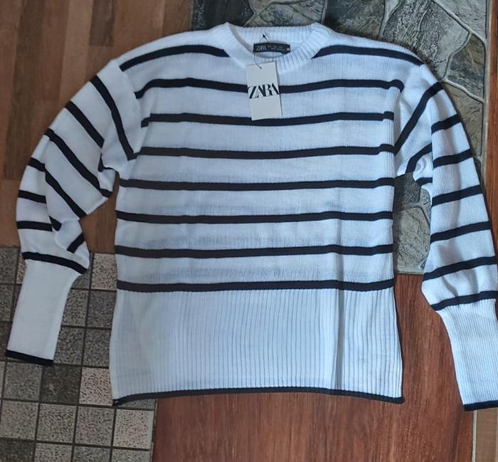 Gambar Sweater wanita - Haru Knit Oversize Sweater - Broken White dari Grosir olshop Bandung undefined Tokopedia