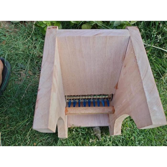 Gambar Parutan kelapa kayu jati terbaru anti karat - No tatakan dari Multi Karya Shopp undefined Tokopedia