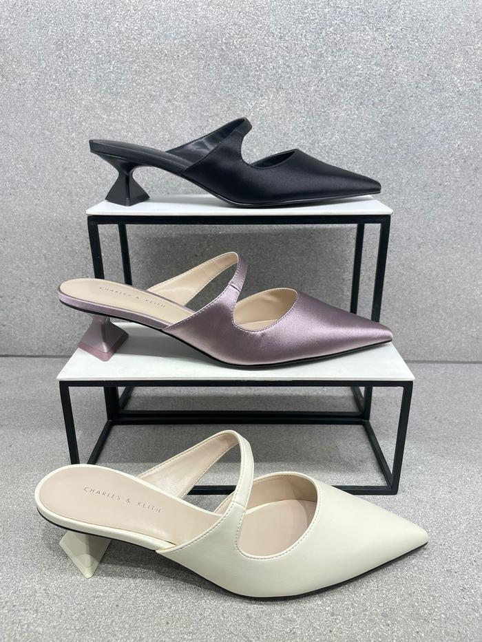 Jual Sepatu Wanita Heels Charles&Keith Original store 061 Kota