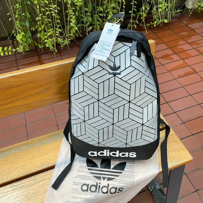 Gambar Tas Ransel Adidas Issey Miyake White New Model Backpack Original - Putih, All Size dari kelontongstyle undefined 5 Tokopedia