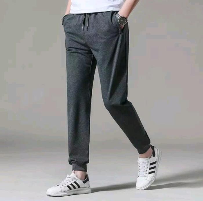 Gambar Celana Joger Jogger Pria Wanita Premium Outfit Jogger Polos - Abu Tua, L dari ARShop05 undefined Tokopedia