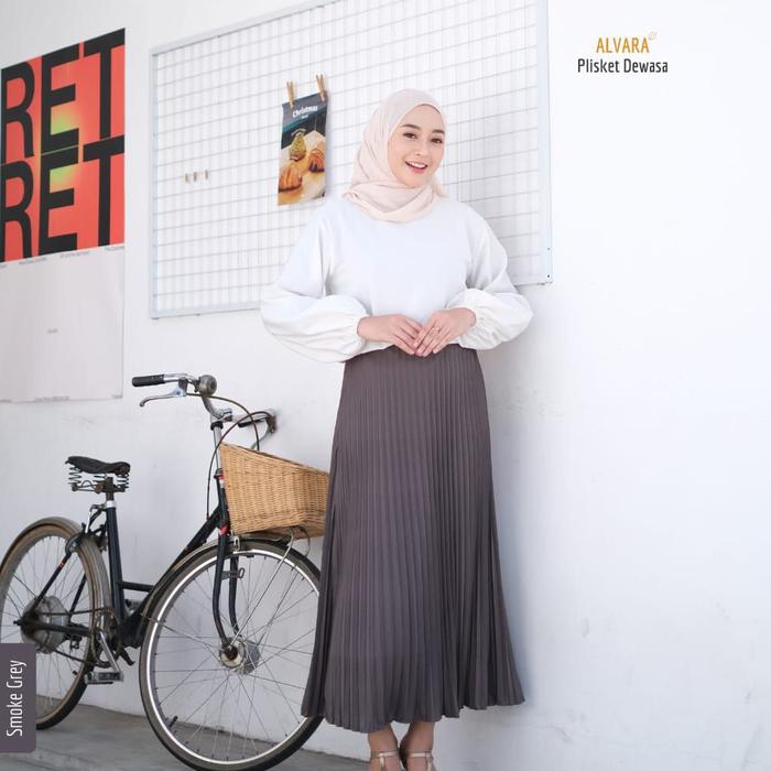 Gambar Rok Plisket Premium Dewasa Rok Panjang Mayung Polos - Smoke Grey, All Size dari AdzkyaStore25 undefined Tokopedia