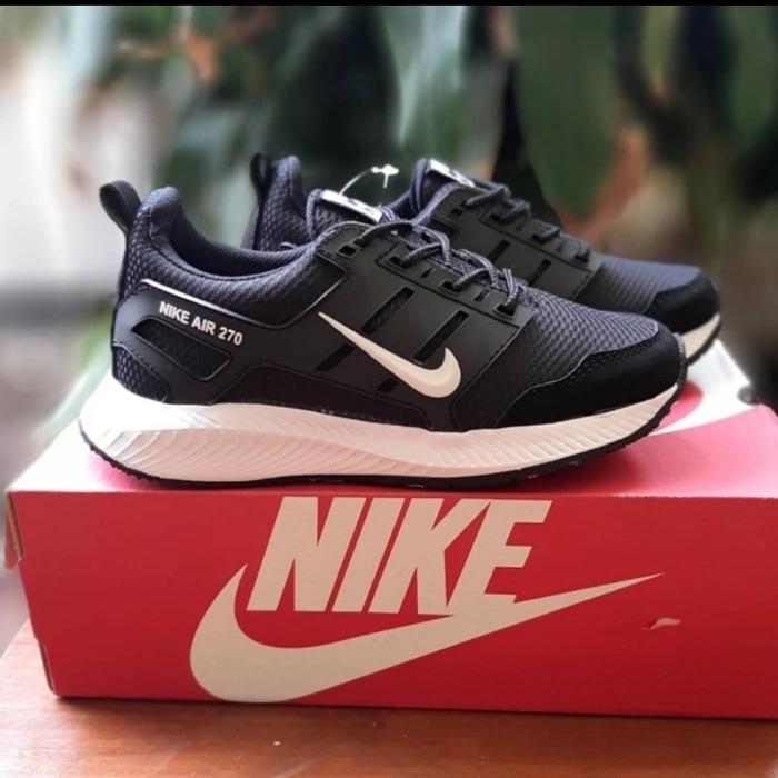 Gambar Sepatu Anak Laki-laki Sekolah Nike Air Hitam free box size 33-37 - Nike list putih, 37 dari DzakkaOlshop undefined Tokopedia